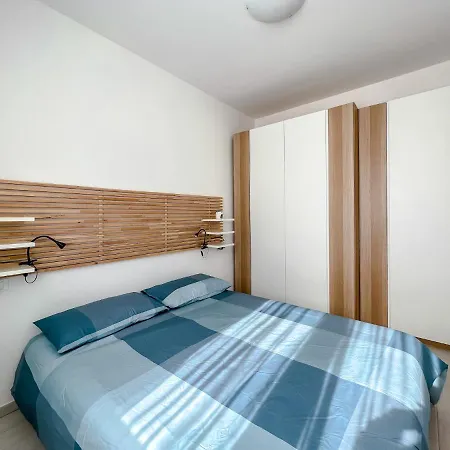 Daire Nuovo Bilocale In Centro Con Terrazzo E Posto Auto *