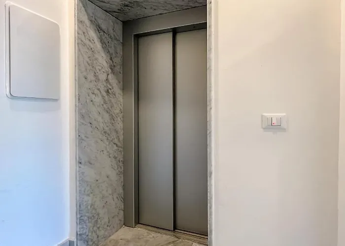 Nuovo Bilocale In Centro Con Terrazzo E Posto Auto *