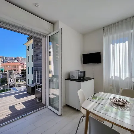 Nuovo Bilocale In Centro Con Terrazzo E Posto Auto アパート *